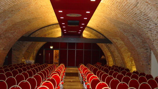 Theatersaal mit Gewölbe